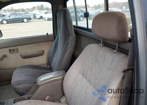 1999 Toyota Tacoma from USA, damaged, VIN 4TAPM62N8XZ469630